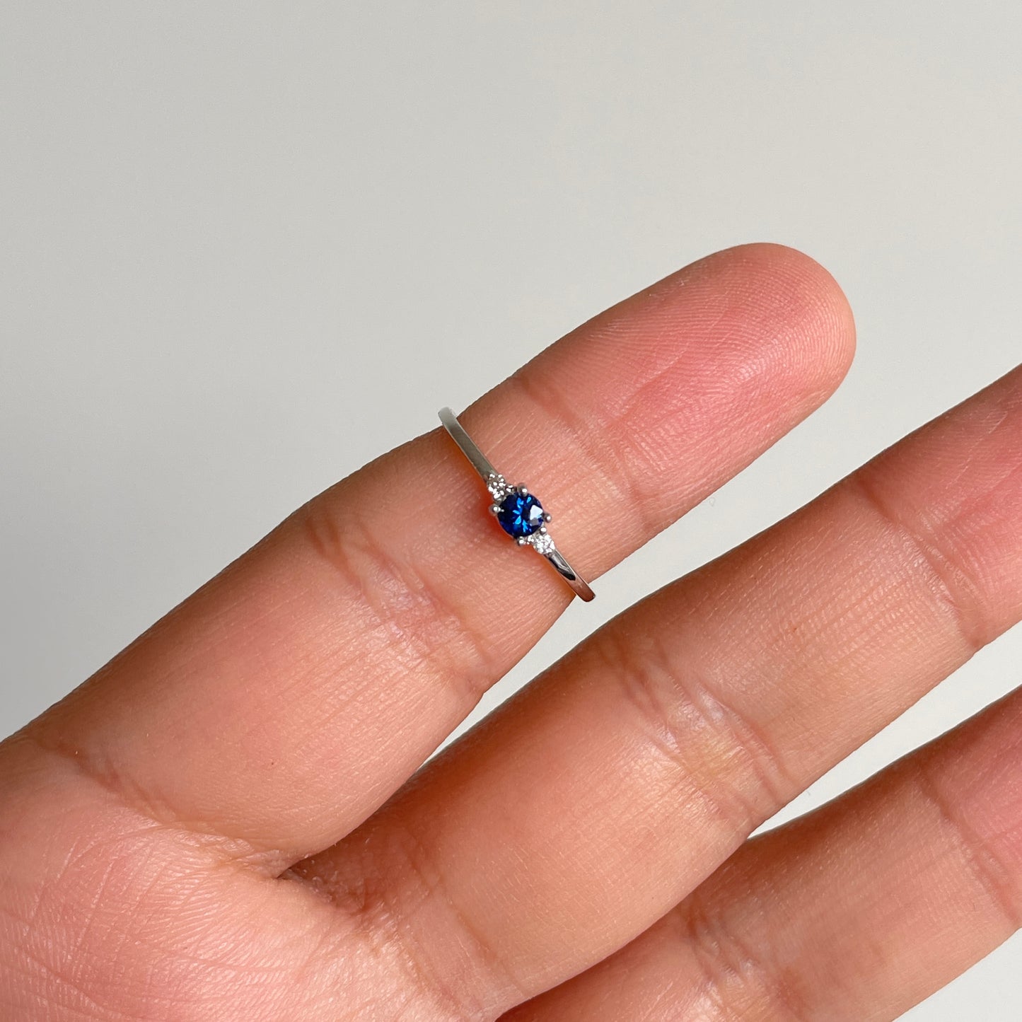 Lume Anillo zafiro/esmeralda y diamantes